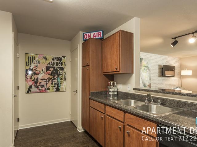 4 BR, 4 BA Apartment 5056 Sam Houston AveÂ, Huntsville, TX 77340