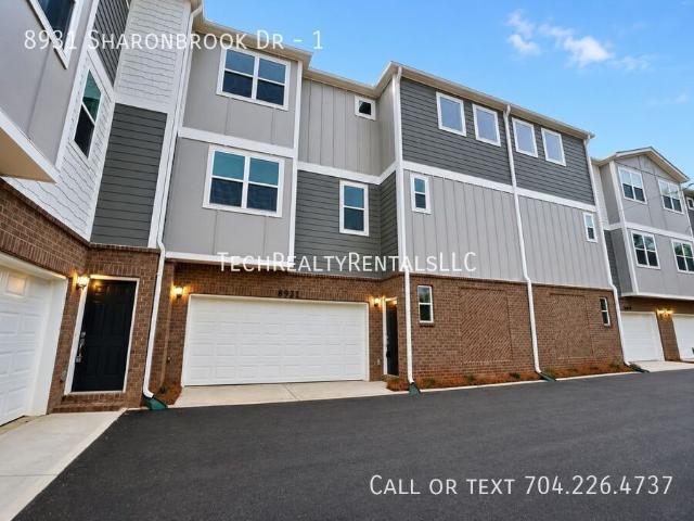 4 BR, 4 BA Apartment 8931 Sharonbrook Dr, Charlotte, NC 28210