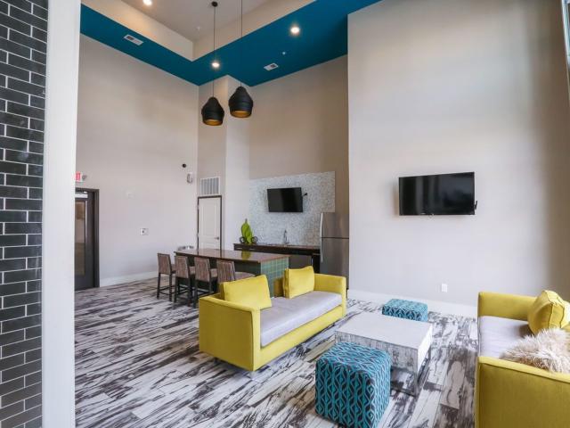 4 BR, 4 BA Apartment 930 Douglas Street Unit 2 Bedroom Priced By Bed, Chattanooga, TN 37403