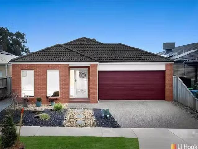 4 Bradshaw Way, Cranbourne East, VIC 3977