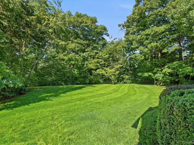 4 Briar Ridge Lane