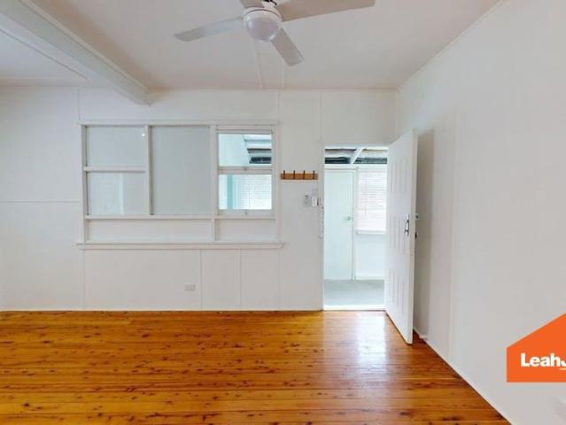 4 Cudgee Avenue, Summerland Point NSW 2259