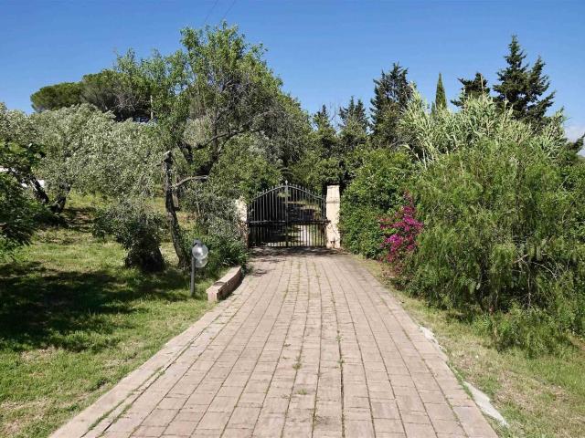 4 Camere da letto Villa Toscana in Vendita A9591vc01. 215m² Rosignano Marittimo