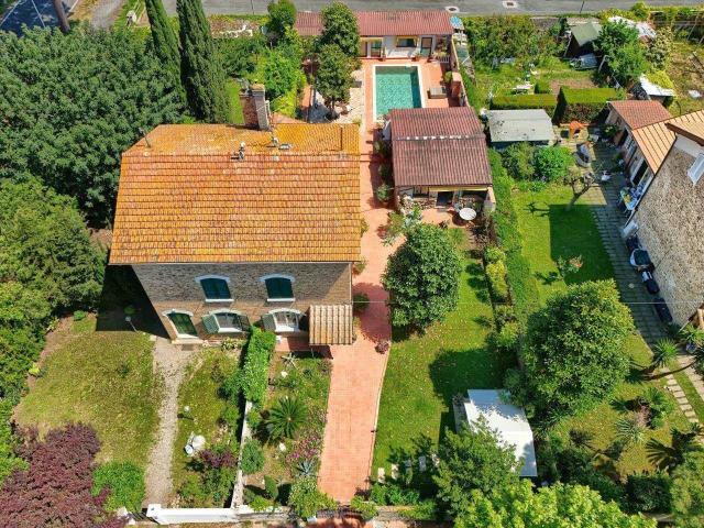 4 Camere da Letto Villa Toscana In Vendita A9591mf07. 265m² Rosignano Marittimo
