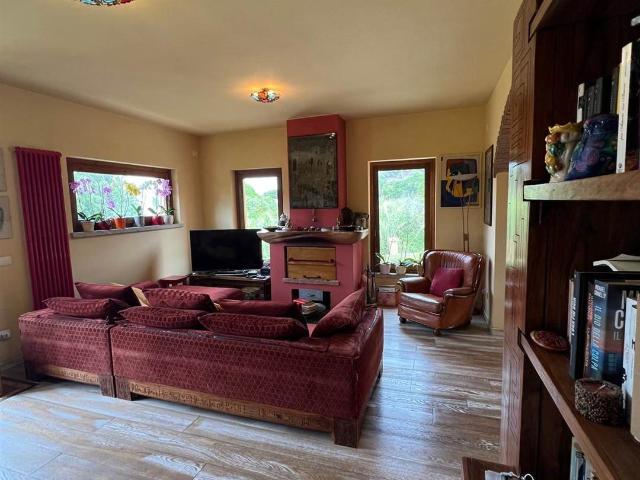 4 Camere da Letto Casale in Toscana In Vendita A9591fr. 238m² Rio Marina