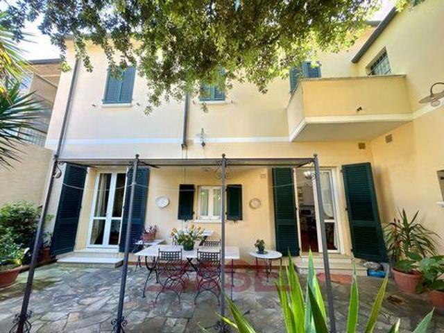 4 camere da letto, Cecina ToscanaTuscany 57023 103123729