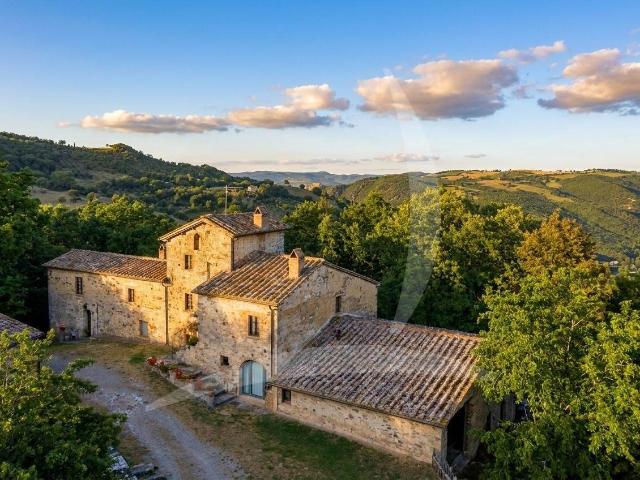 4 Camere da Letto Fattoria in Toscana In Vendita A1190. 220m² Castiglione d'Orcia