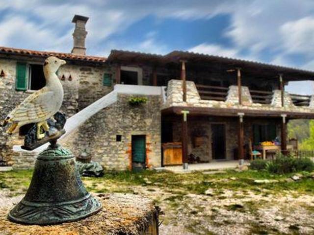 4 camere da letto, Perugia Umbria 103701303