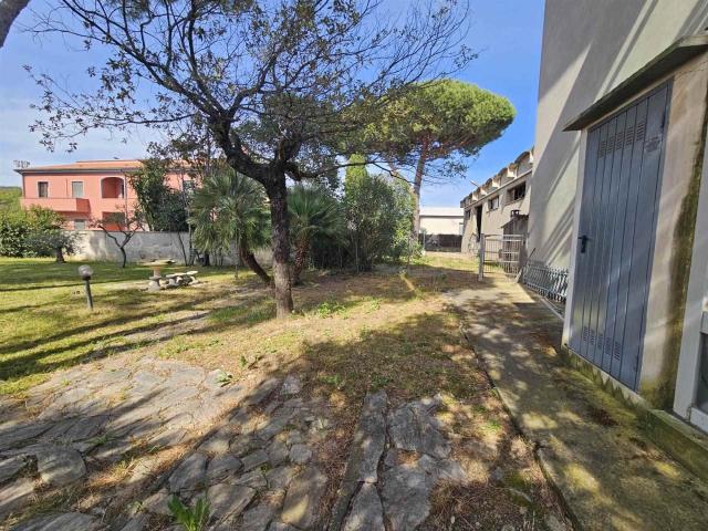 4 camere Immobile industriale Toscana In vendita A66. 685m² Campiglia Marittima