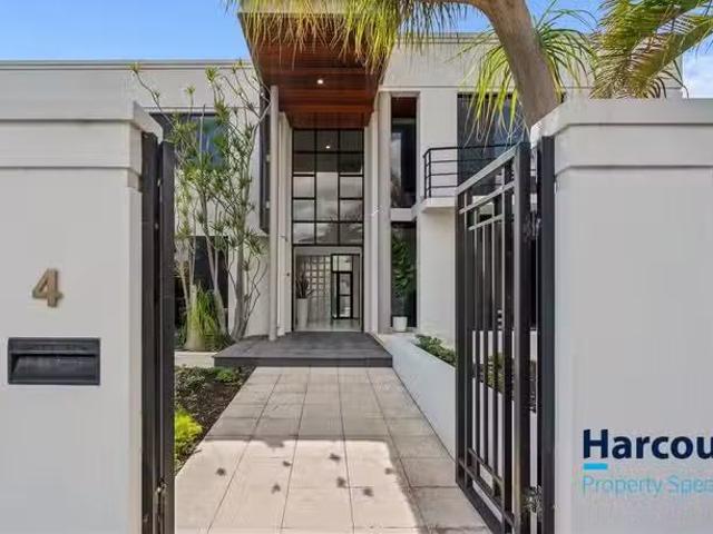 4 Cassey Street, COMO, WA 6152 House for Rent