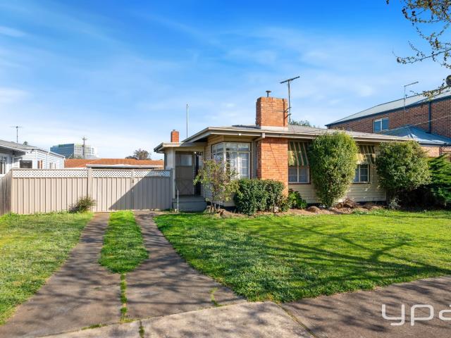 4 Cattanach Crescent, Werribee