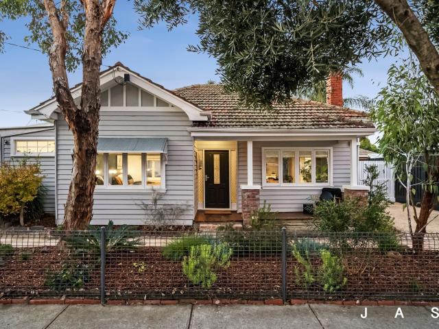 4 Cecil Street, Yarraville | Jas Stephens