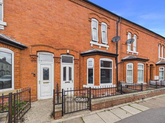 Cecil Street, Goole, East Riding Of. 3 bed terraced house to rent £750 pcm £173 pw