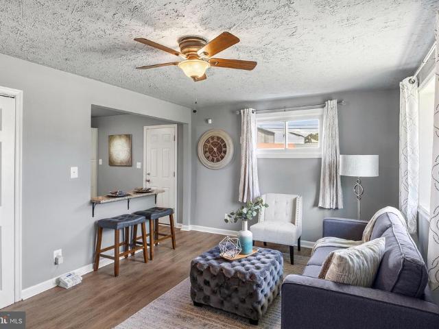 4 Cedar Hill Road