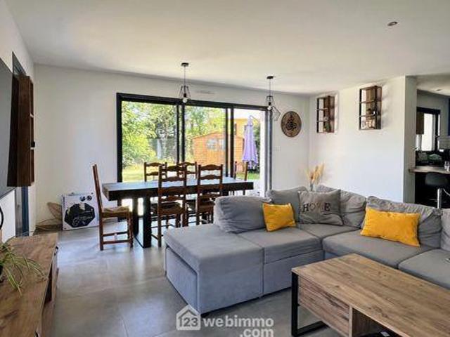 4 chambres, Montreuil Pays de la Loire 49460 91736184