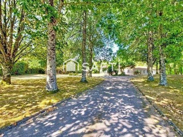 4 chambres, Mortagne Pays de la Loire 85290 99687298