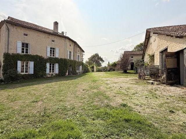 4 chambres, AUBETERRE SUR DRONNE Poitou 16390 100684181