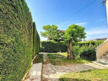 4 chambres, Aubenas Rhône 07200 101796662