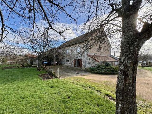 4 chambres, Auxy Bourgogne 71400 103014629