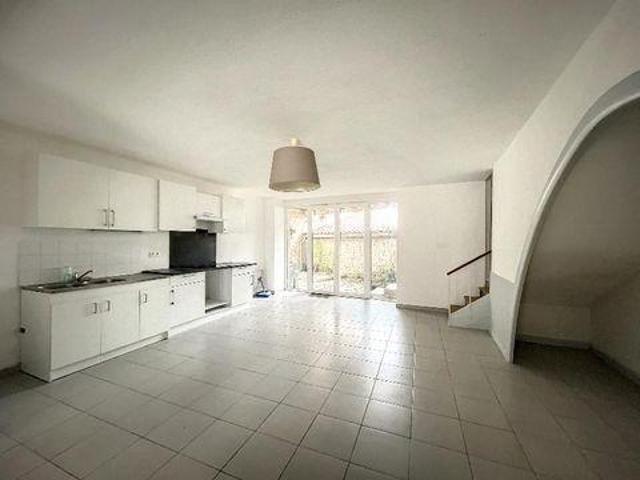 4 chambres, ANGLADE Aquitaine 33390 104186925