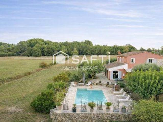4 chambres, Bagnols Provence 83600 104988461