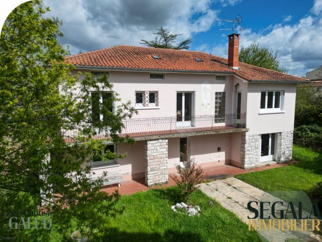 4 chambres de plain pied, volumes généreux, terrain de plus. 155m² Carmaux