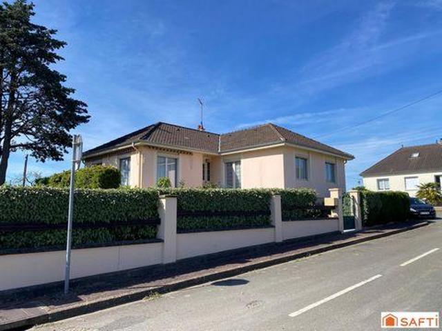 4 chambres, Fresnay Pays de la Loire 72130 LS102773661