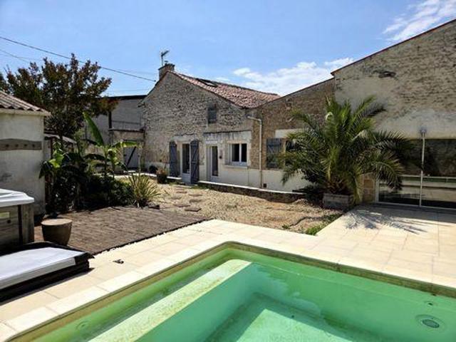 4 chambres, Gibourne Poitou 17160 105103183