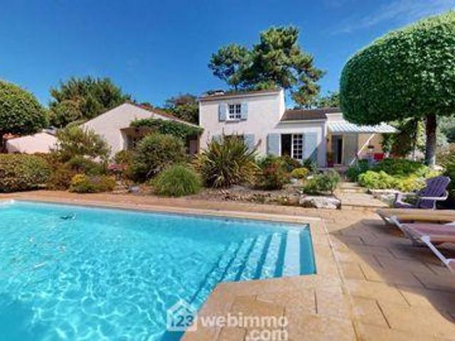 4 chambres, Jard Pays de la Loire 85520 103805209
