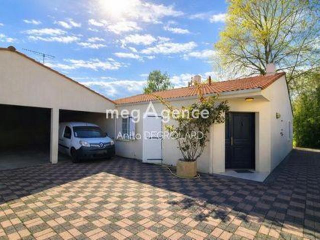 4 chambres, La Roche Pays de la Loire 85000 102209421