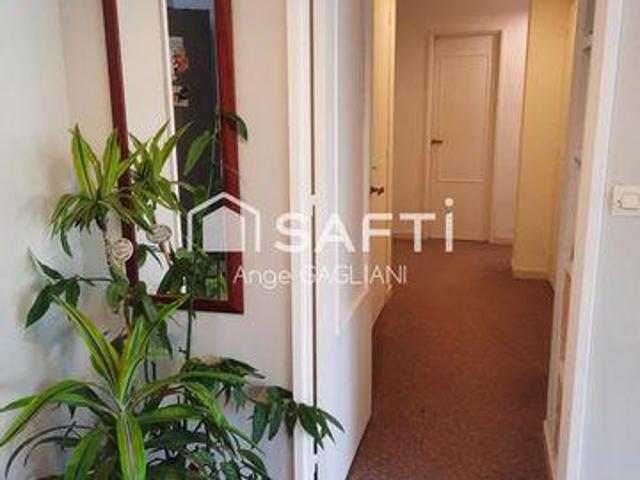 4 chambres, Laval Pays de la Loire 53000 103659474
