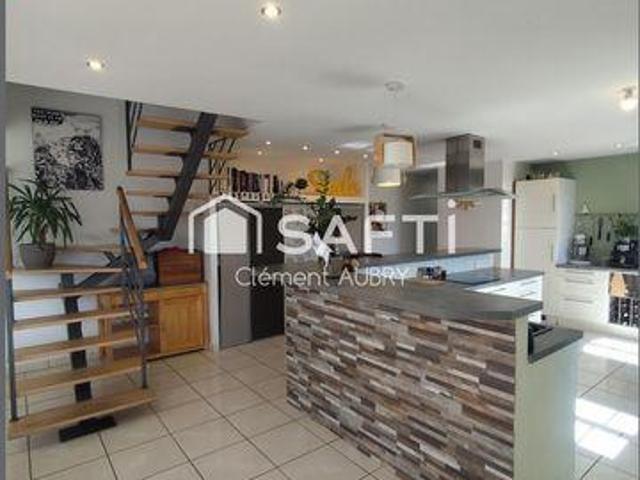 4 chambres, Le Bourgneuf Pays de la Loire 53410 104508829