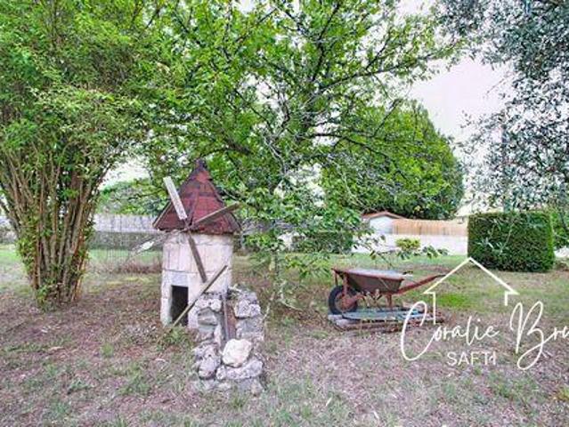 4 chambres, Saint Aquitaine 33240 LS102857060