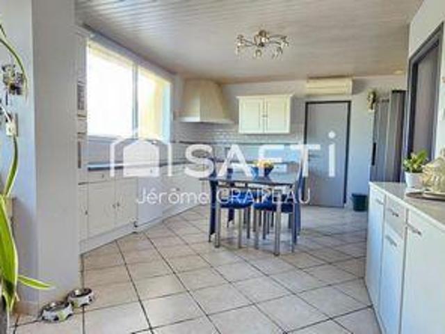 4 chambres, Saint Pays de la Loire 85540 98110035