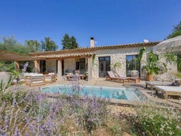 4 chambres, Tourrettes Provence 06140 101779243