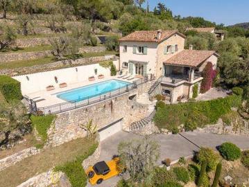 4 chambres, Tourrettes Provence 06140 102921078