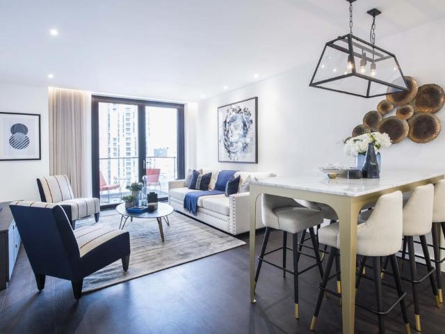 4 Charles Clowes Walk, SW11 3 bed flat to rent £7,800 pcm £1,800 pw