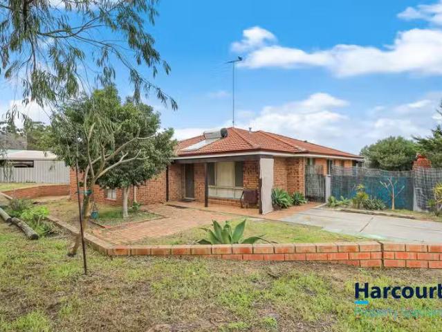 4 Chaucer Close, SPEARWOOD, WA 6163 House for Rent