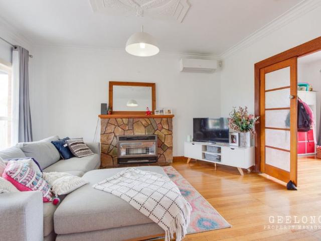 4 Cheltenham Rd Newcomb