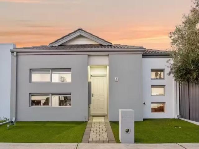 4 Cheyne Way, CAVERSHAM, WA 6055 House for Rent