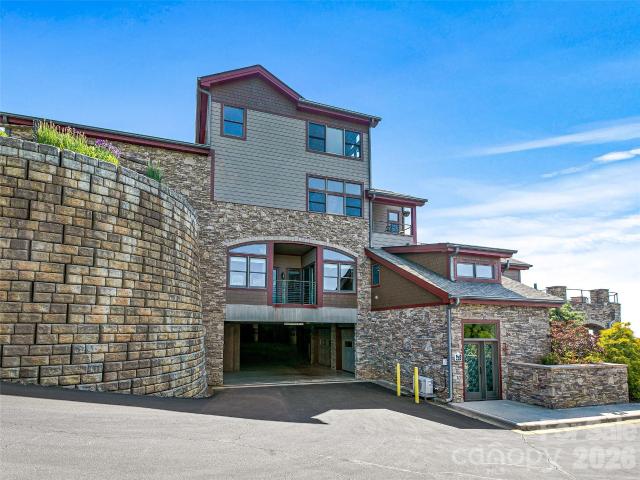 4 Chimney Crest Drive # F