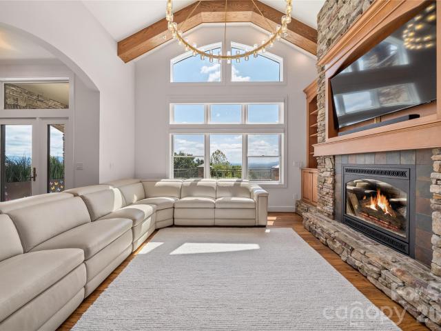 4 Chimney Crest Drive # J