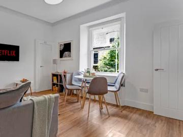 4, City of Edinburgh, EH11 2BN, United Kingdom | 3 bed house for rent #162891332 | Rentberry