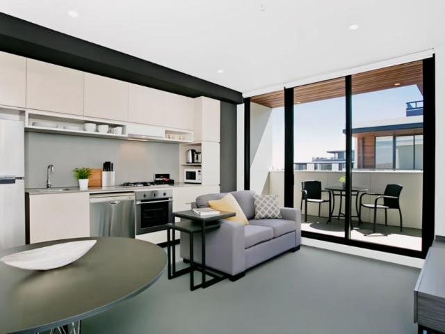 4 Clarkson Court, Melbourne