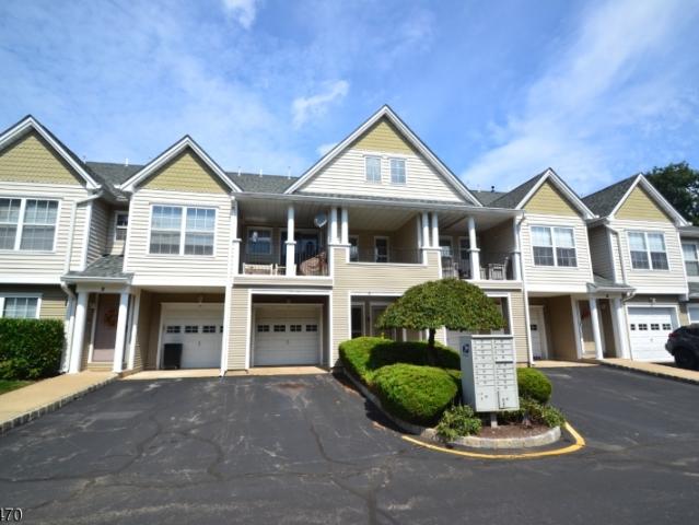 4 Collura Ln
