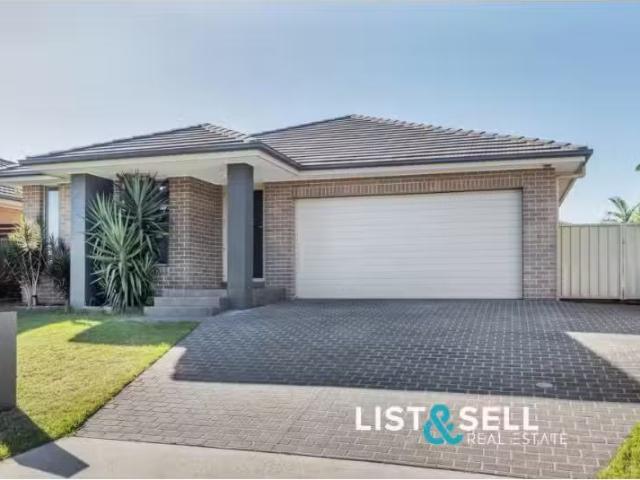 4 Conran Way, Spring Farm House for rent Listed by Your Prope.