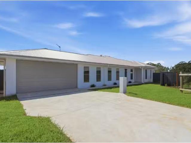 4 Cordyline Close, Port Macquarie House for rent Listed by Re.