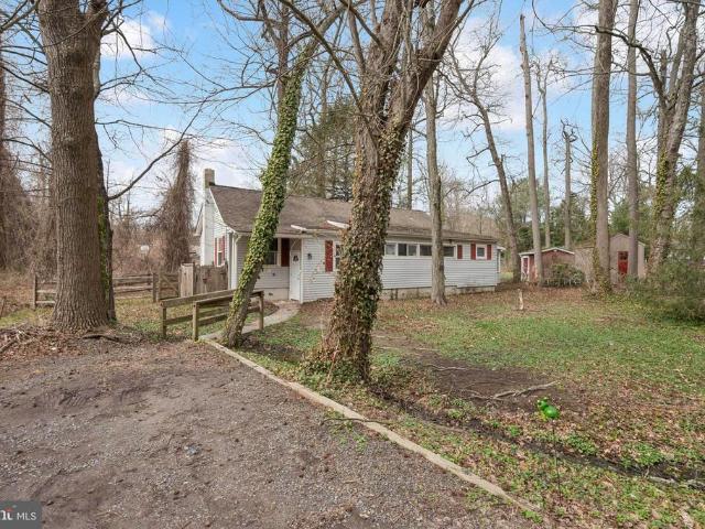 4 Creek Lane