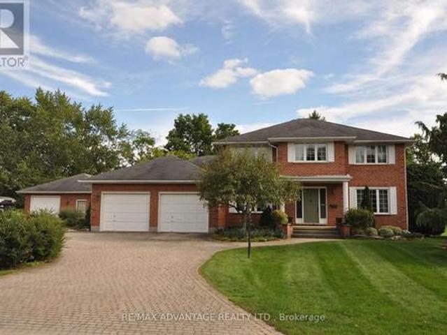 4 Croydon Drive, Middlesex Centre Arva, ON, N0M 1C0 house for sale | Listing ID X13832 | Royal LePage