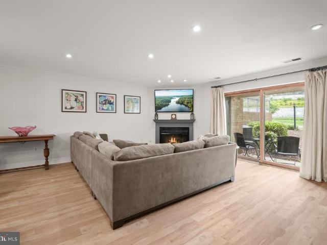 4 Dudley Court # 2